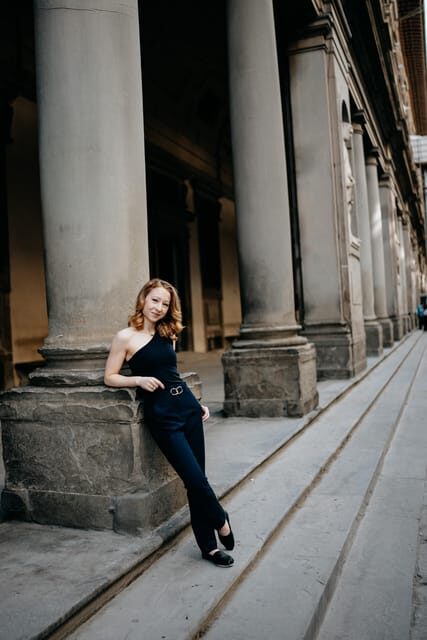 Unique Photographer in Florence - Meeting at Colonna di San Zanobi: getting the session off on the right foot
