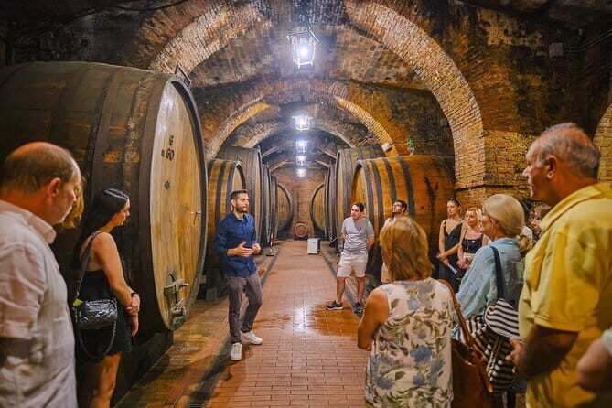 Val d'Orcia private tour: Montalcino, Pienza and Montepulciano - A 10-hour private circuit through Val d’Orcia