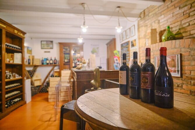 Val d'Orcia private tour: Montalcino, Pienza and Montepulciano - Pienza’s Renaissance feel and pecorino timing