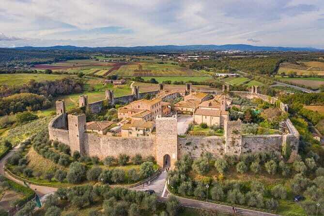 Val d'Orcia private tour: Montalcino, Pienza and Montepulciano - Lunch, wine, and what you pay for