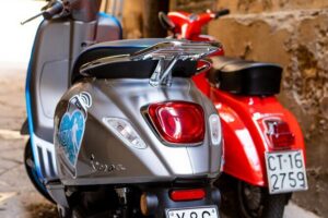 Vespa Elettrica 70 (125) Rental for the Full Day in Florence - Your Full-Day Plan: Florence First, Chianti Next (Using the App)