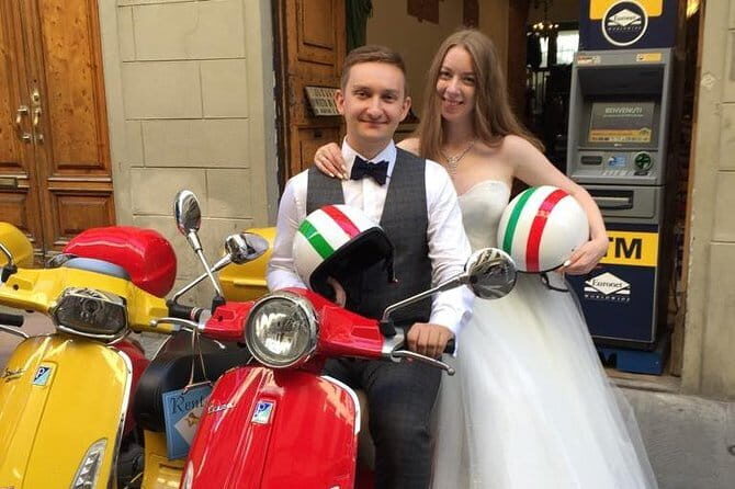 Vespa Motorcycle rental in Florence - Why a Vespa rental feels made for Florence