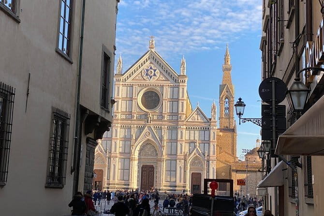 Walking Group Tour In Florence - Ponte Vecchio: goldsmith history and practical photo timing