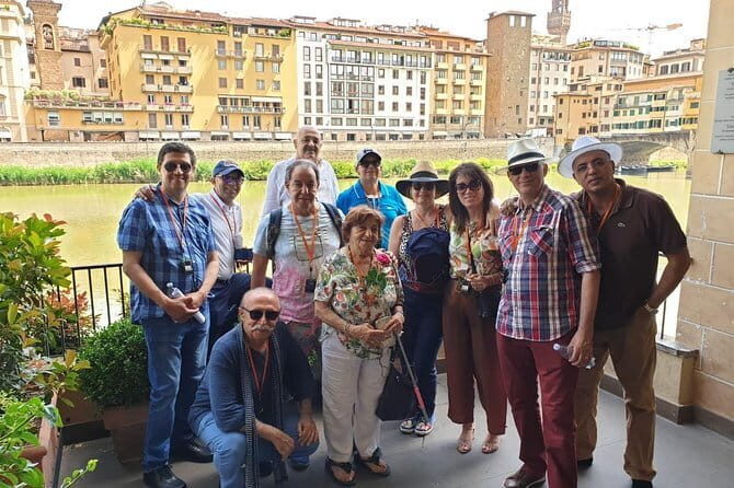 Walking Group Tour In Florence - Uffizi Gallery exterior and the courtyard viewpoint
