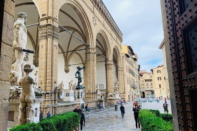 Walking Guided Tour of Florence landmarks - Meeting Point, Pace, and Group Size (Max 20)