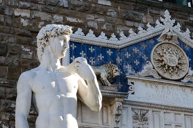Walking Tour and Wine Experience in Florence - Fiume Arno: Understanding the River Divide