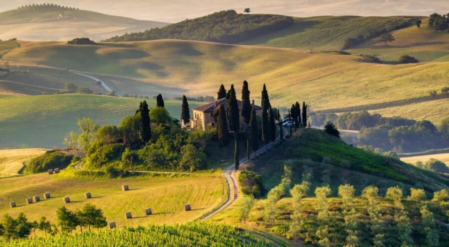 YOUR HONEYMOON IN TUSCANY: Private Chianti Wine Tasting Tour - Piazzale Michelangelo viewpoint: why this final Florence moment lands